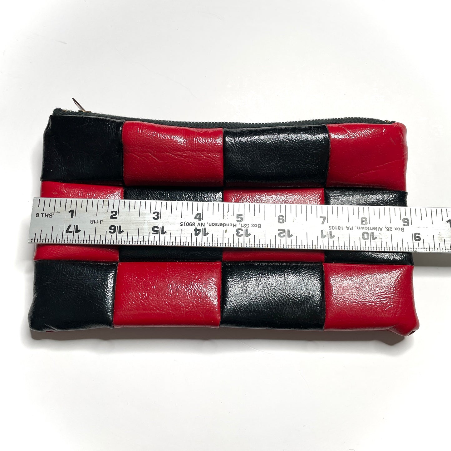 Checkered Faux Leather Zipper Travel Pouch 80s Dandy Bag