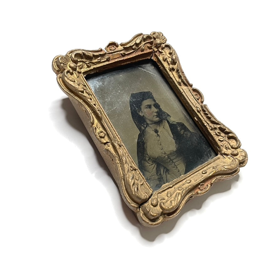 Woman In Mourning / Civil War Grieving 1/4 Plate Tintype Framed Antique Photo