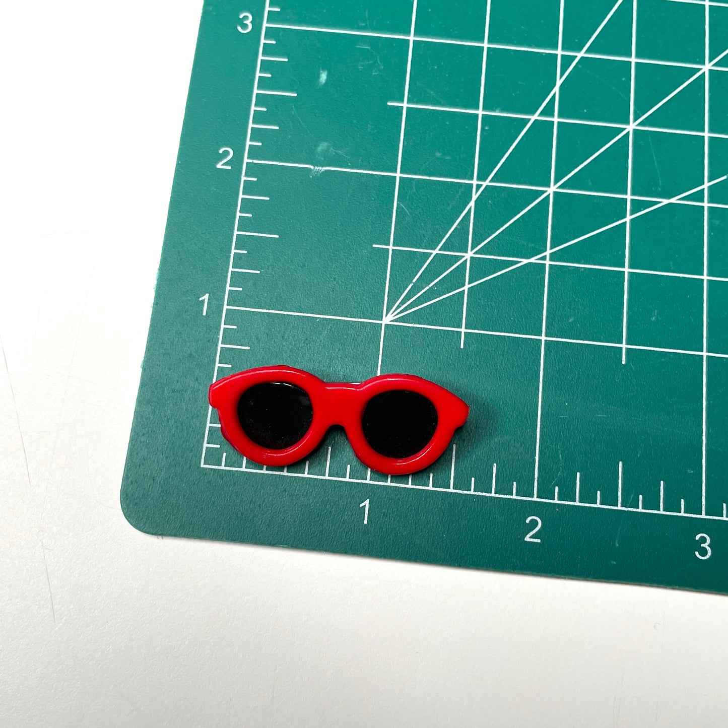 Red Sunglasses Lapel Pin