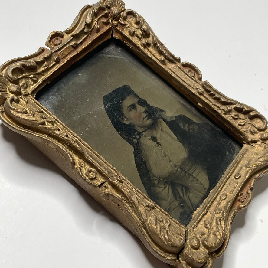 Woman In Mourning / Civil War Grieving 1/4 Plate Tintype Framed Antique Photo