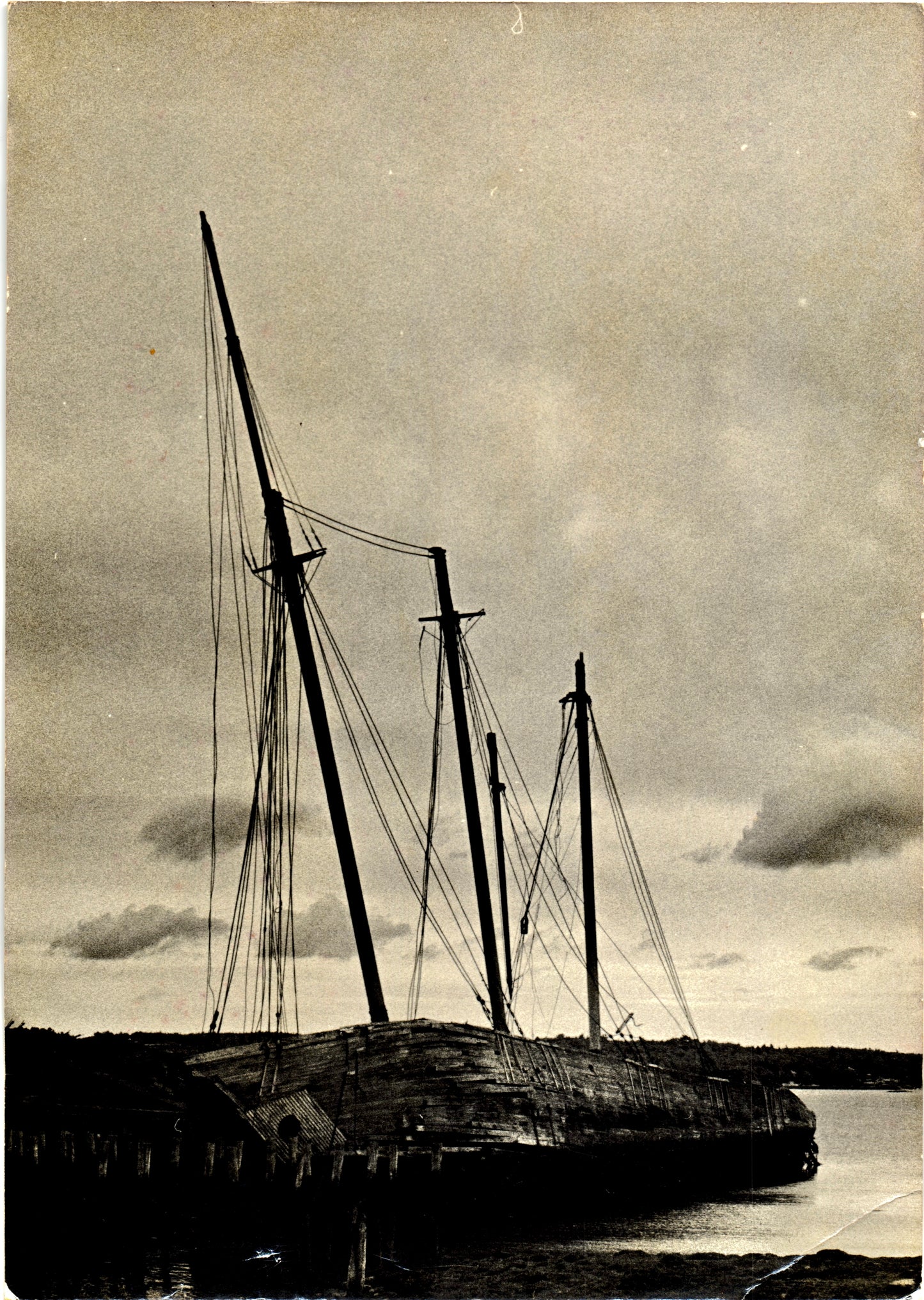 New England Ship Wreck Photo - 5x7"