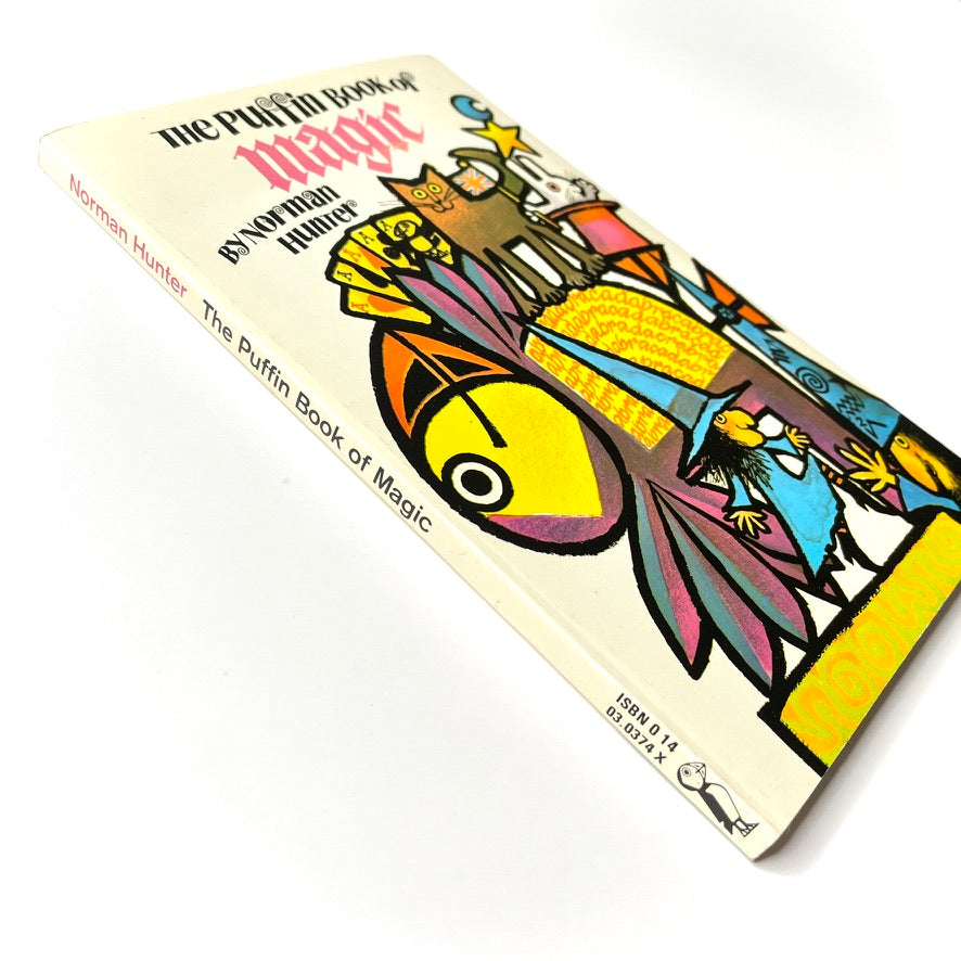 Puffin Book of Magic 1973 Illustrated Paperback Book