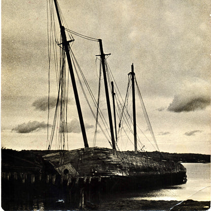 New England Ship Wreck Photo - 5x7"