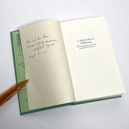 1968 Peterson & McKenny Field Guide To Wildflowers (Northeast)